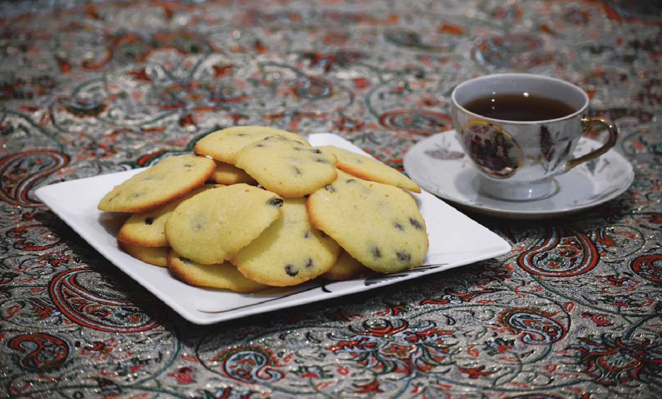 Persian Raisin Cookies (Shirini Keshmeshi)