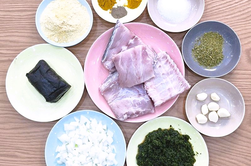 Fried Fish With Tamarind Herb Sauce